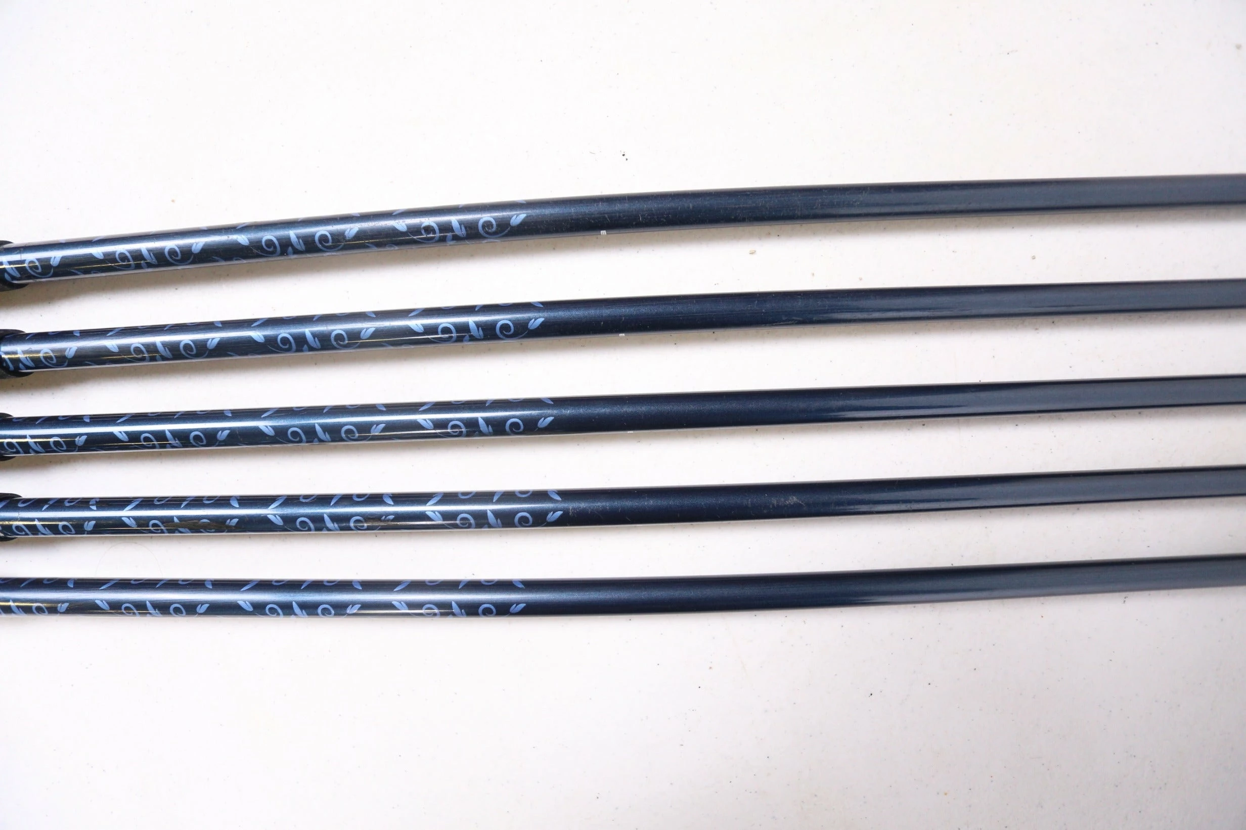 Cobra Sapphire 8-SW Iron Set RH -0.25 In Graphite Shafts Ladies Flex - Image 7