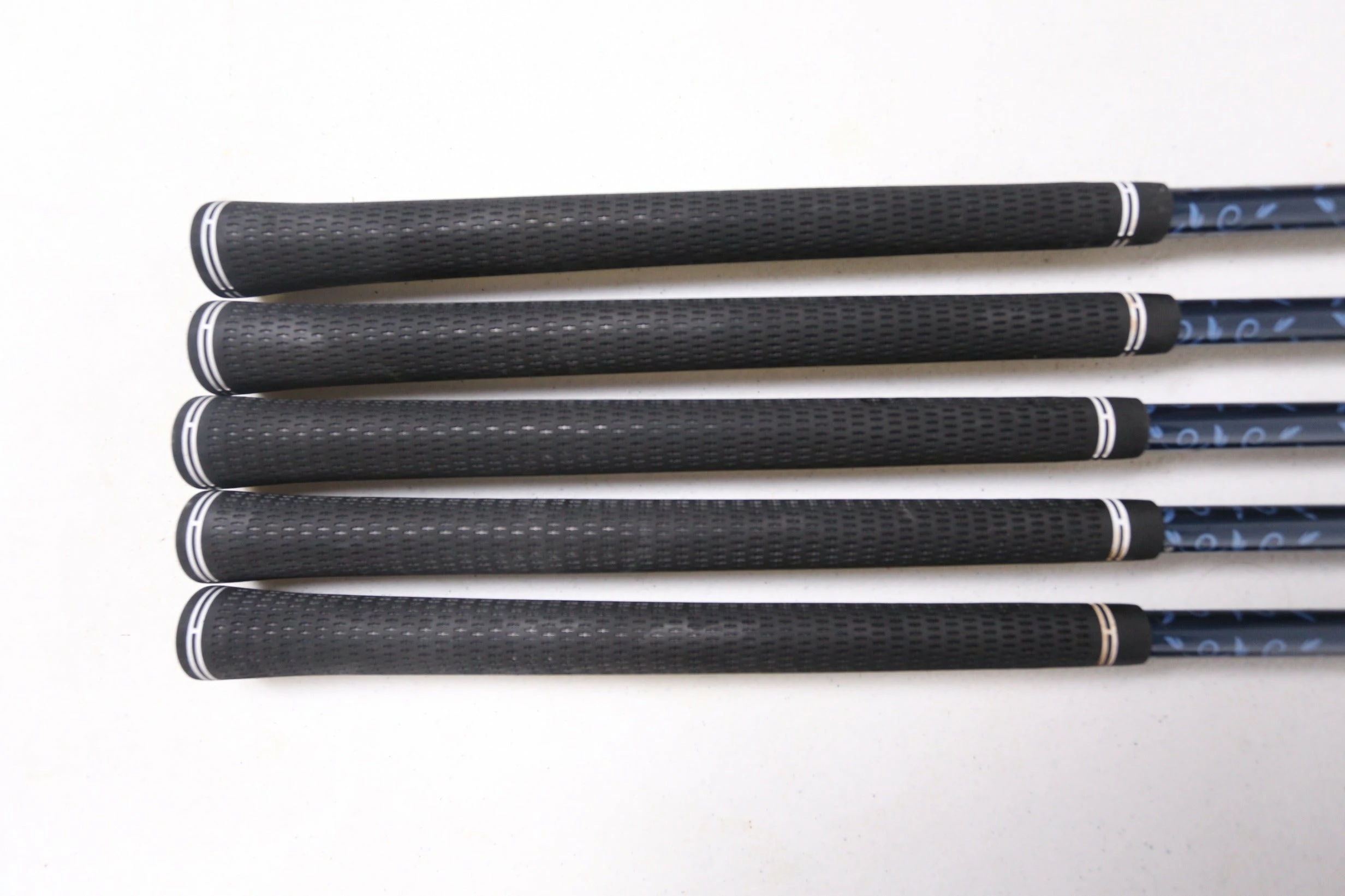 Cobra Sapphire 8-SW Iron Set RH -0.25 In Graphite Shafts Ladies Flex - Image 8