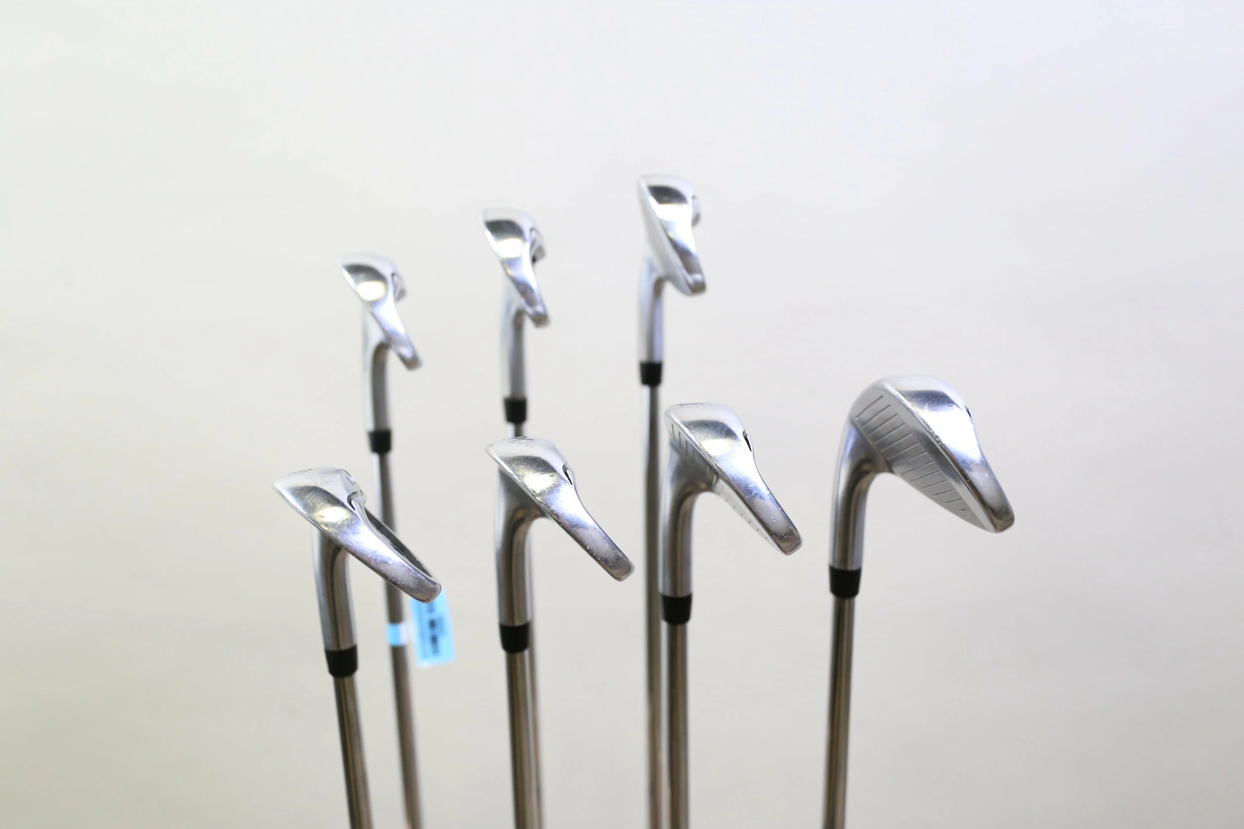 Mizuno JPX 800 5-PW-GW Iron Set RH True Temper XP Steel Regular Flex - Image 3