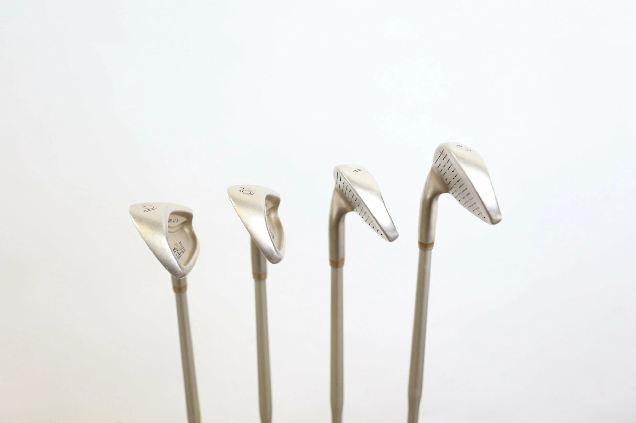 Cobra KING COBRA 2 OVERSIZE 6-9 Iron Set RH -0.25 In Cobra Hump Graphite Ladies - Image 3